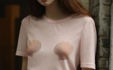 “露乳”女装吓傻全网！巴黎世家天塌了