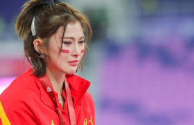 吴艳妮“0分”！代言女王彻底崩了