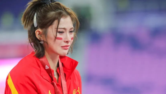 吴艳妮“0分”！代言女王彻底崩了