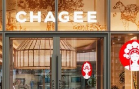 主动“逆行”后，霸王茶姬寻找新节奏