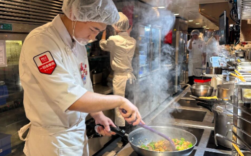 罗华喧嚣，西贝闭麦，继续调改