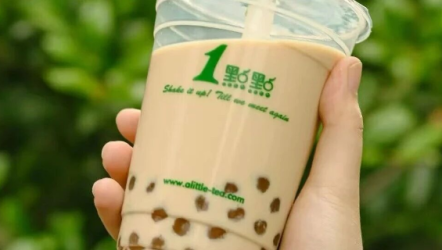 波霸奶茶被指擦边，一点点市场部天塌了！