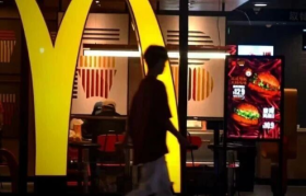 麦当劳突然“涨价”，2亿穷鬼遭背刺！