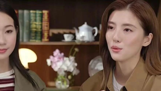 小红书新一姐，爆了！