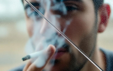 大尺度“社死”禁烟广告！深圳还是太超前了