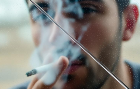 大尺度“社死”禁烟广告！深圳还是太超前了