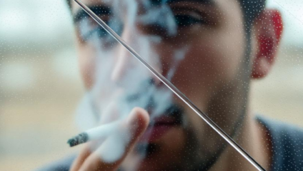 大尺度“社死”禁烟广告！深圳还是太超前了