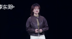 雷军豪赌的95后天才少女，首秀炸了！