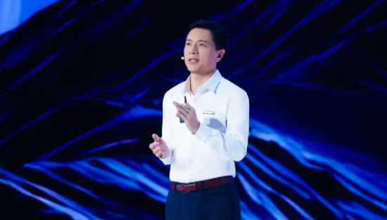 当老罗数字人能灵活辩论：百度的“大早”终被时代兑现