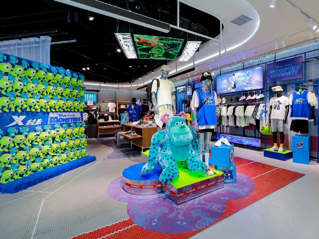 特步怪兽大学授权合作系列，这对跨界CP“特会玩”！