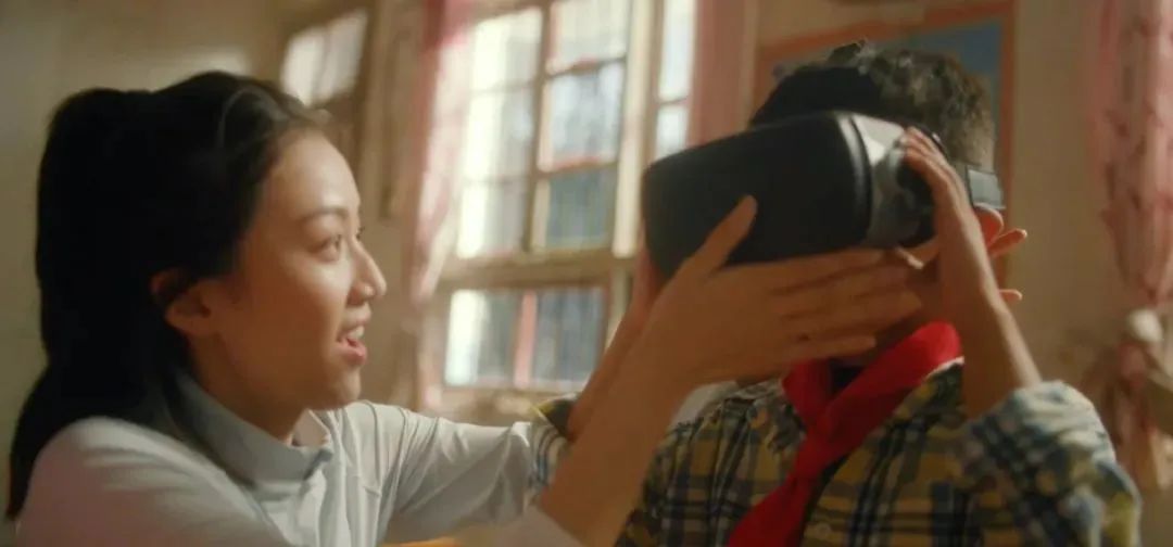 中国移动全球通上线公益微电影《山的那边》，创意同质化严重