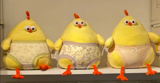 玩偶鸡太“性感”！名创优品想笑死谁？