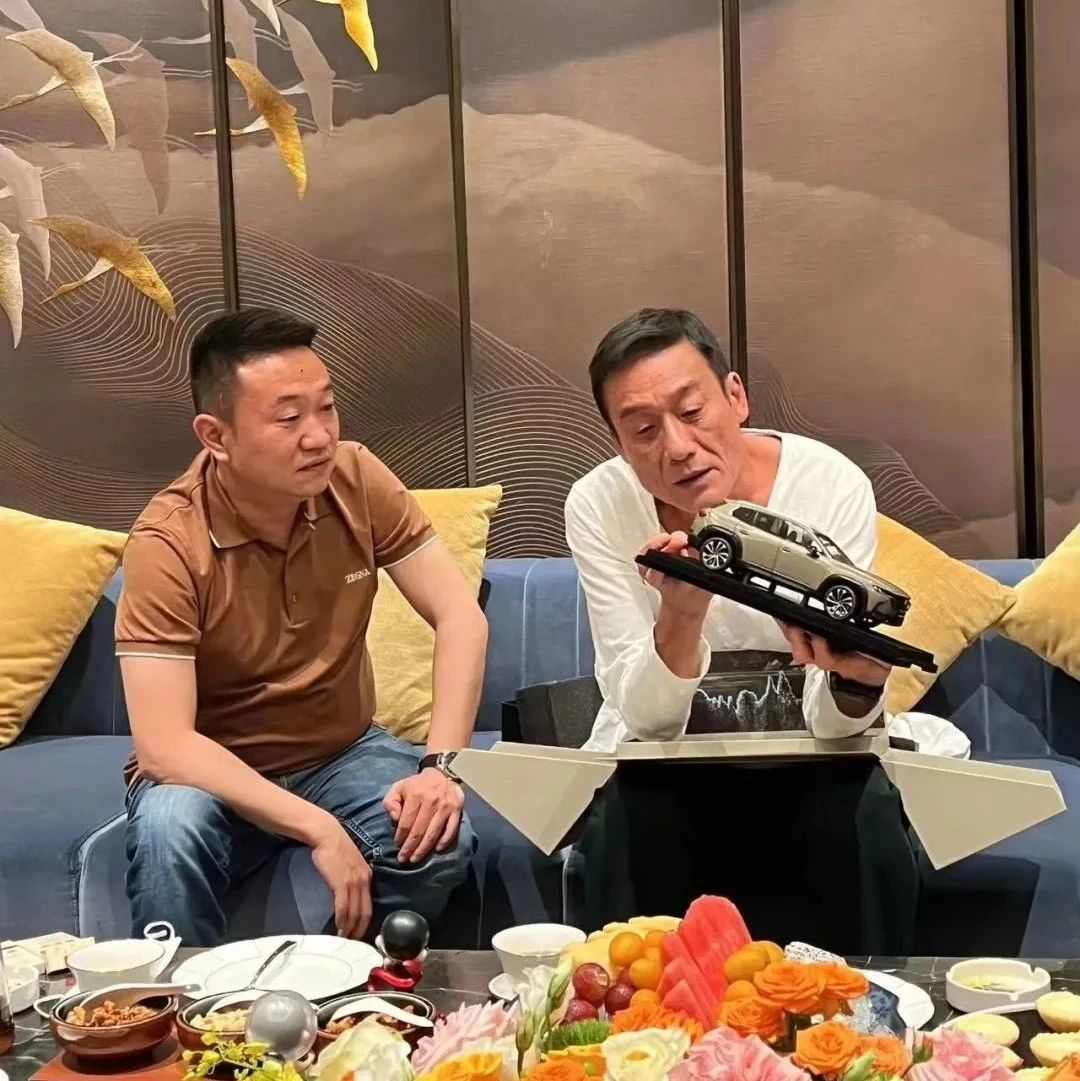 马自达或请梁家辉代言，品牌自黑营销尺度越玩越大