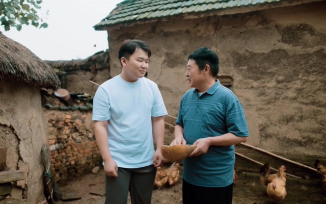 老乡鸡20周年微电影，穿越回20年前重新养鸡