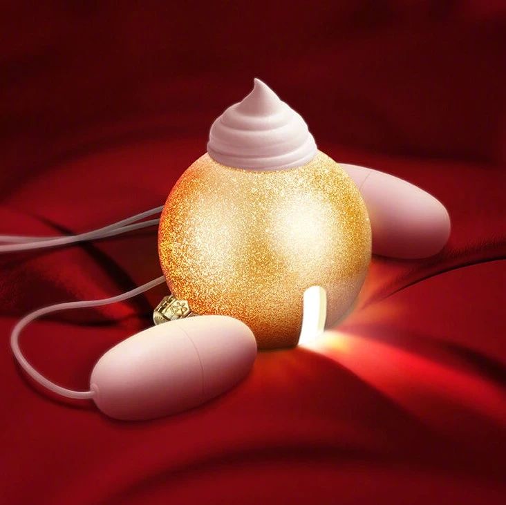 各大品牌圣诞节海报设计盘点！