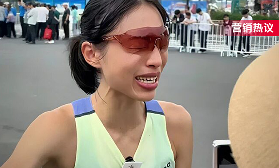 “哭求调休”的最快女护士大反转，一切都回不去了