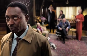 iPhone 13悬疑片《谁是真凶》，宣告全新电影模式来袭