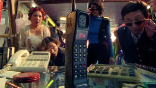 摩托罗拉复古来袭，变身大哥大