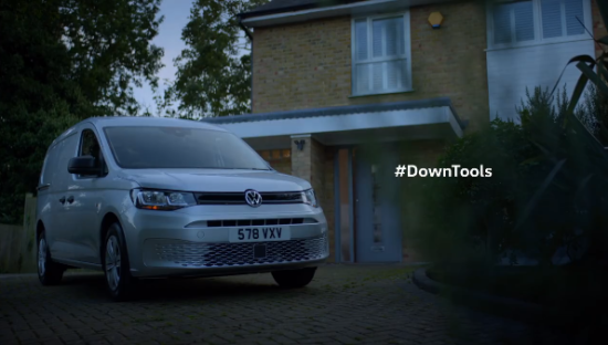 大众汽车公益广告，无厘头演绎沉浸式下班