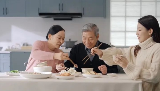 这支广告片，藏着思念的声音