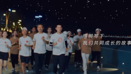 鸿星尔克：心里有光，总会不期⌈尔⌋遇