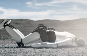 小米最新广告把格局打开了，国产仿生机器人的探索之路