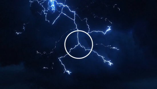 奔驰灵感大片，寻找藏匿在大自然中的logo