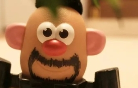 麦当劳周边“撞脸”姜文！差点笑死在评论区