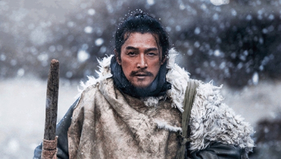 东方航空宣传片《勇毅前行》，胡歌登上雪山