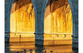 麦当劳海报，只花了30元？