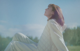 优衣库内衣广告，溢出屏幕的氧气感