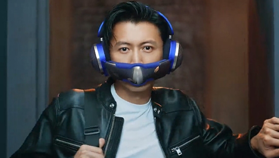 谢霆锋戴上戴森空气净化耳机，更帅了