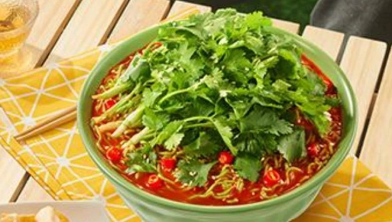 白象推出香菜泡面，香菜党和反香菜党“打”起来了