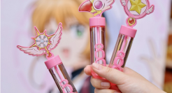 奈雪联名小樱，当代奶茶都是周边公司！