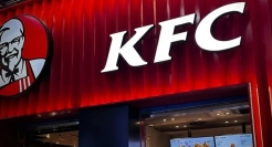 肯德基网红“卖丑扮傻”被嘲，网友：像极了半死不活的我...