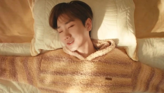 京东家电家居携手汪苏泷，在线演打工人过年回家烦心事