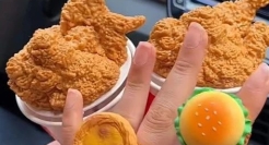 吊打董明珠的“玫瑰空调”，肯德基情侣周边好辣眼！