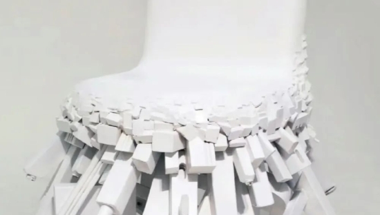 公主请坐！逼死强迫症的椅子设计，好怪好喜欢！