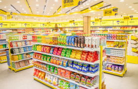 县城零食店，第一批入局者已倒闭