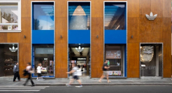 找雪中飞代工羽绒服，阿迪达斯做错了吗？