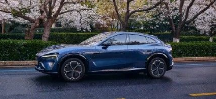 小米YU7遭围猎，雷军坐不住了