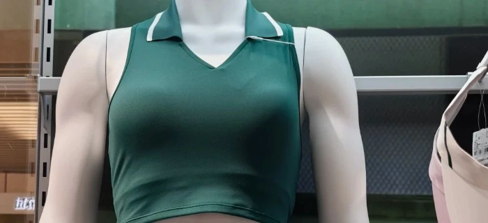 安踏“肌肉女模”火出圈，品牌营销杀疯了！