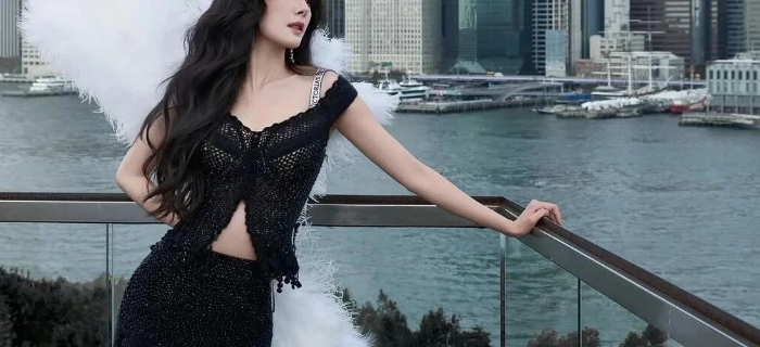 杨幂“纯欲风”造型，引爆最保守维密秀！