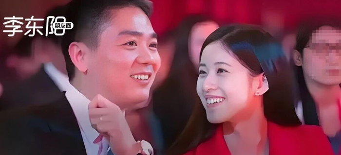 刘强东秀恩爱奶茶妹妹，打响最邪恶商战！