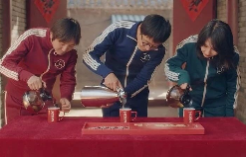 春节营销流行谐音梗？雀巢咖啡的“巢年”别有一番年味