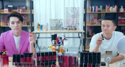 百万CEO冲进“直播圈”：花式带货，意在续命