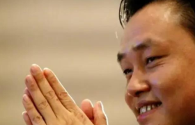 收下京东1亿“聘礼”，国美“脚踏两只船”稳不？