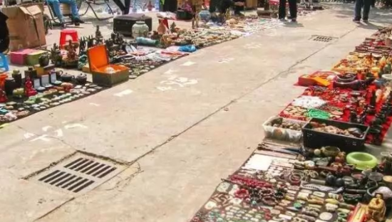 苏宁推出“夜逛合伙人”地摊夜市扶持计划