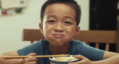 美赞臣推出暖心微电影《弟弟》，太好哭了！