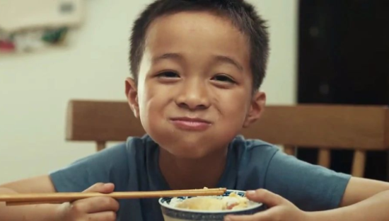 美赞臣推出暖心微电影《弟弟》，太好哭了！